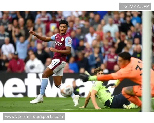 哈兰德门前垫射点燃蓝色风暴：曼城进攻如狂风暴雨的全场体验
